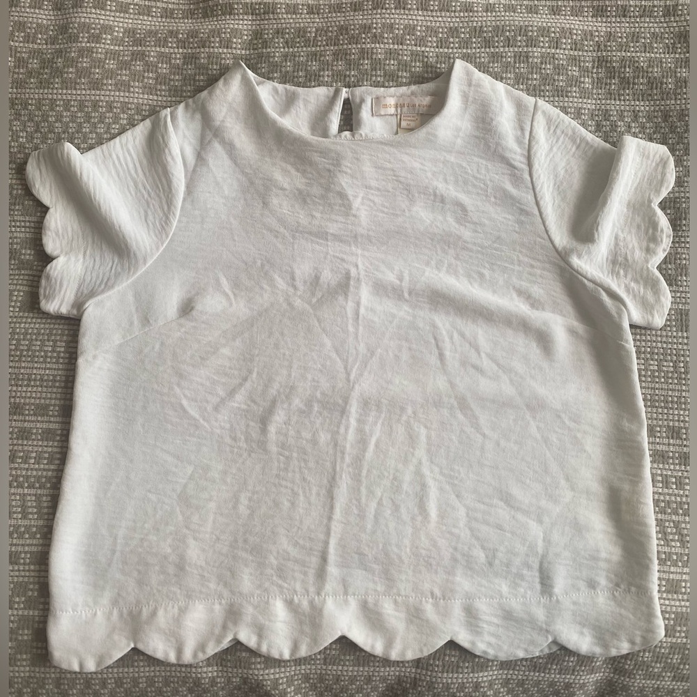 Monteau White Scalloped Short Sleeve Top